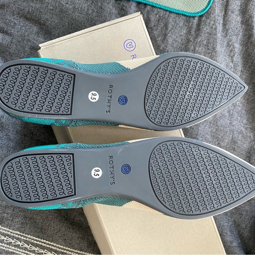 Rothy’s rare RETIRED size 9.5 Point - Picture 4 of 4